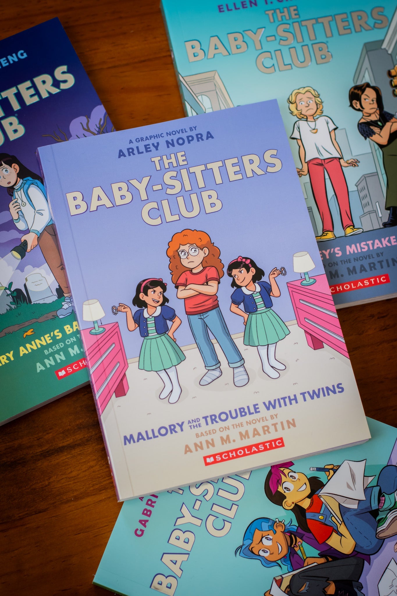 MALLORY & THE TROUBLE WITH TWINS (BSC #17)