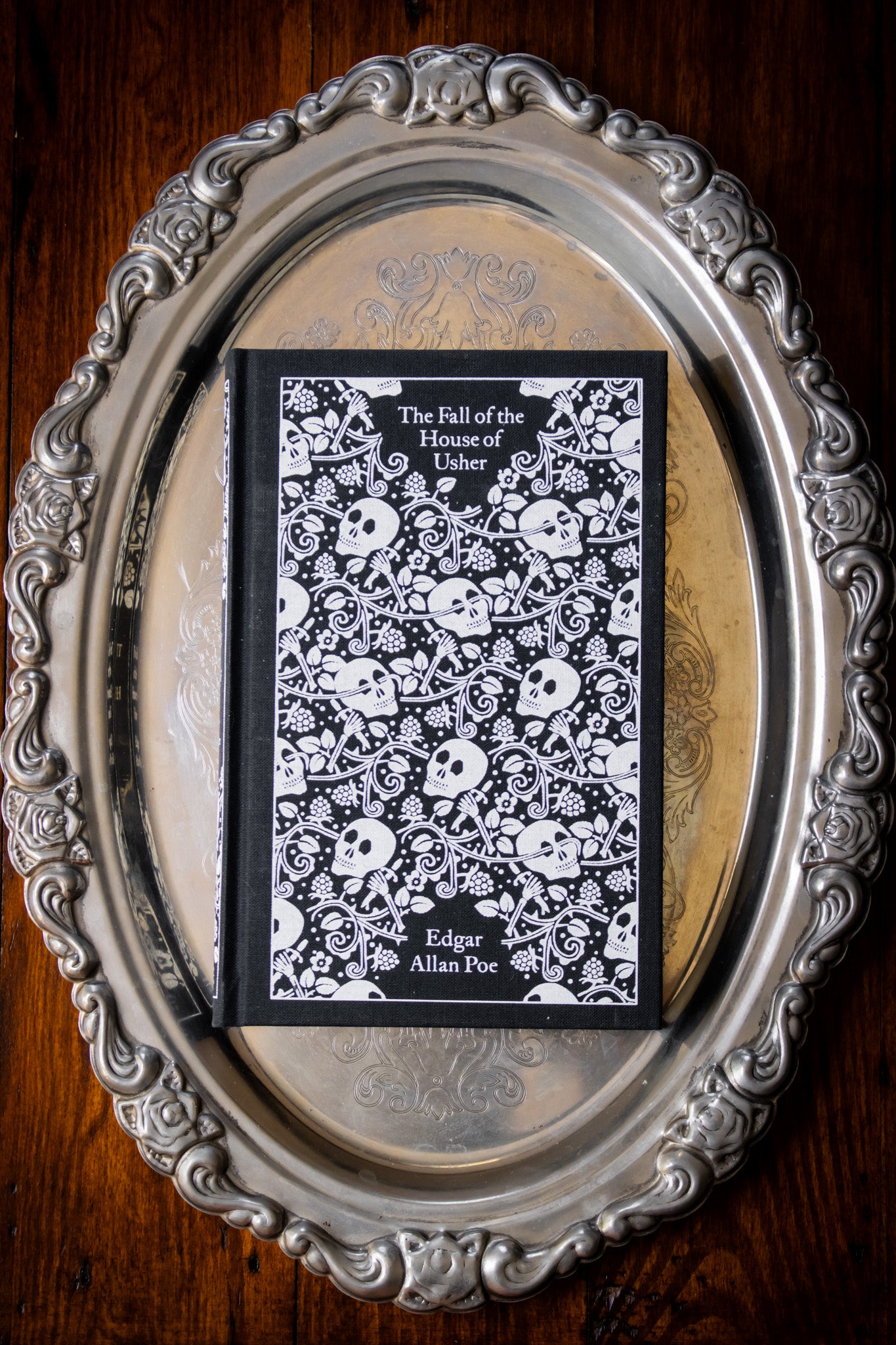 Fall of the House of Usher and Other Writings, The