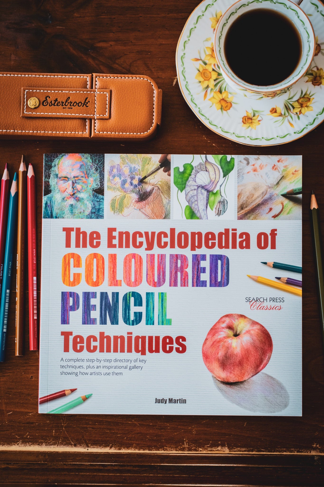 Encyclopedia Coloured Pencil Techniques
