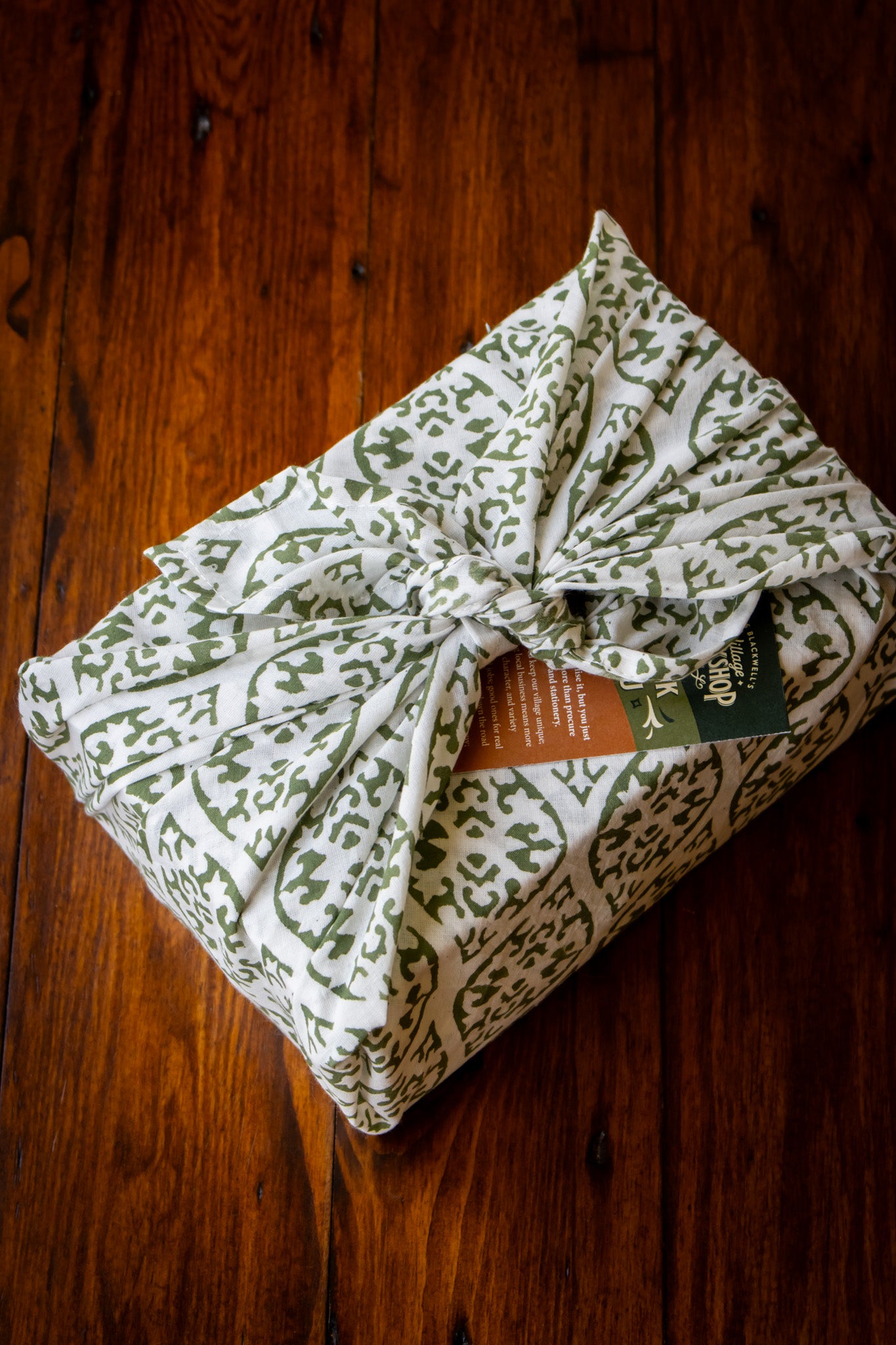 Gift Wrapping (Choose Your Own Colour and Style)