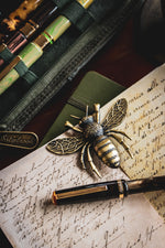 Bee Page Holder