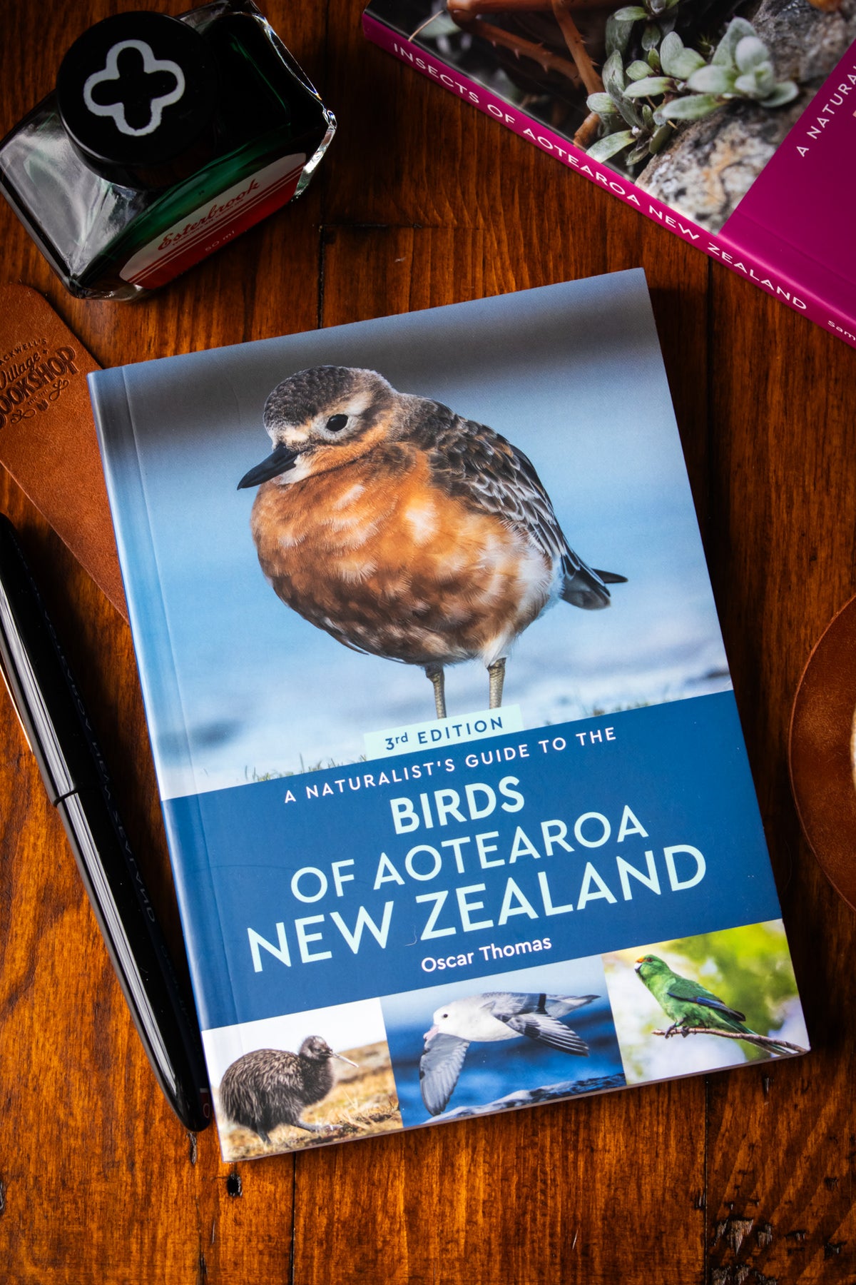 Naturalists Guide To The Birds Of Aotearoa New Zealand