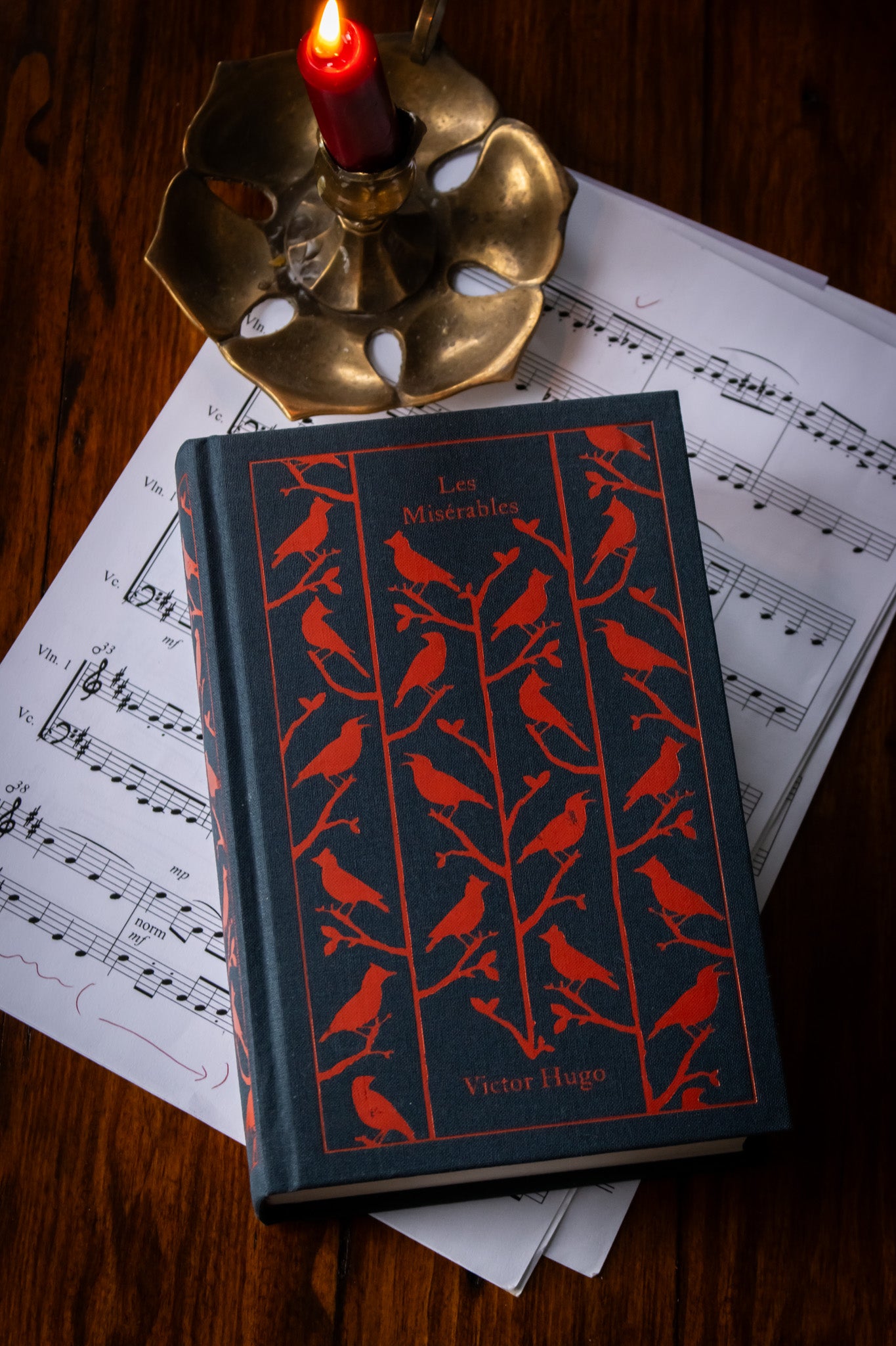 Les Miserables (Clothbound)