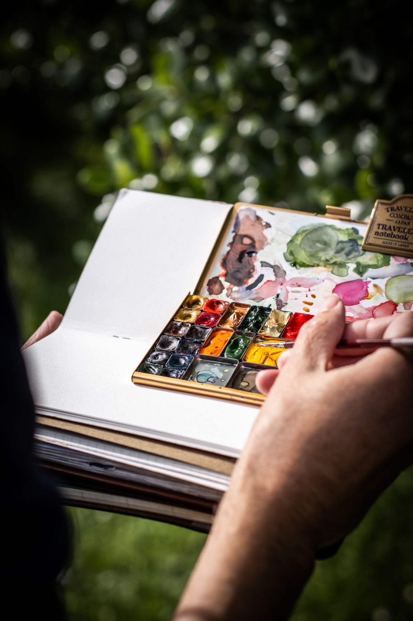 Watercolour Palette - Folio Black