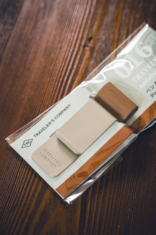 016 TRAVELER'S Leather Pen Holder - Camel