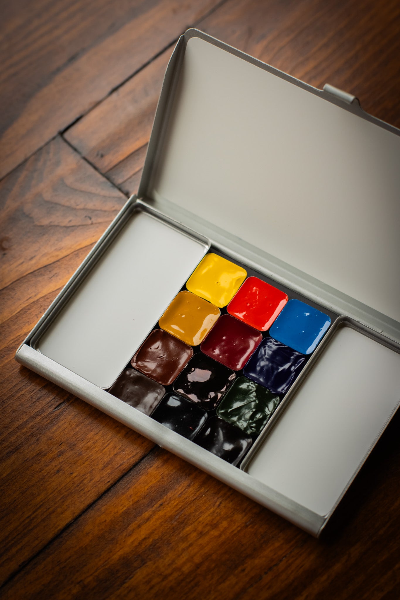 Watercolour Palette - Explore (Pre-Filled)