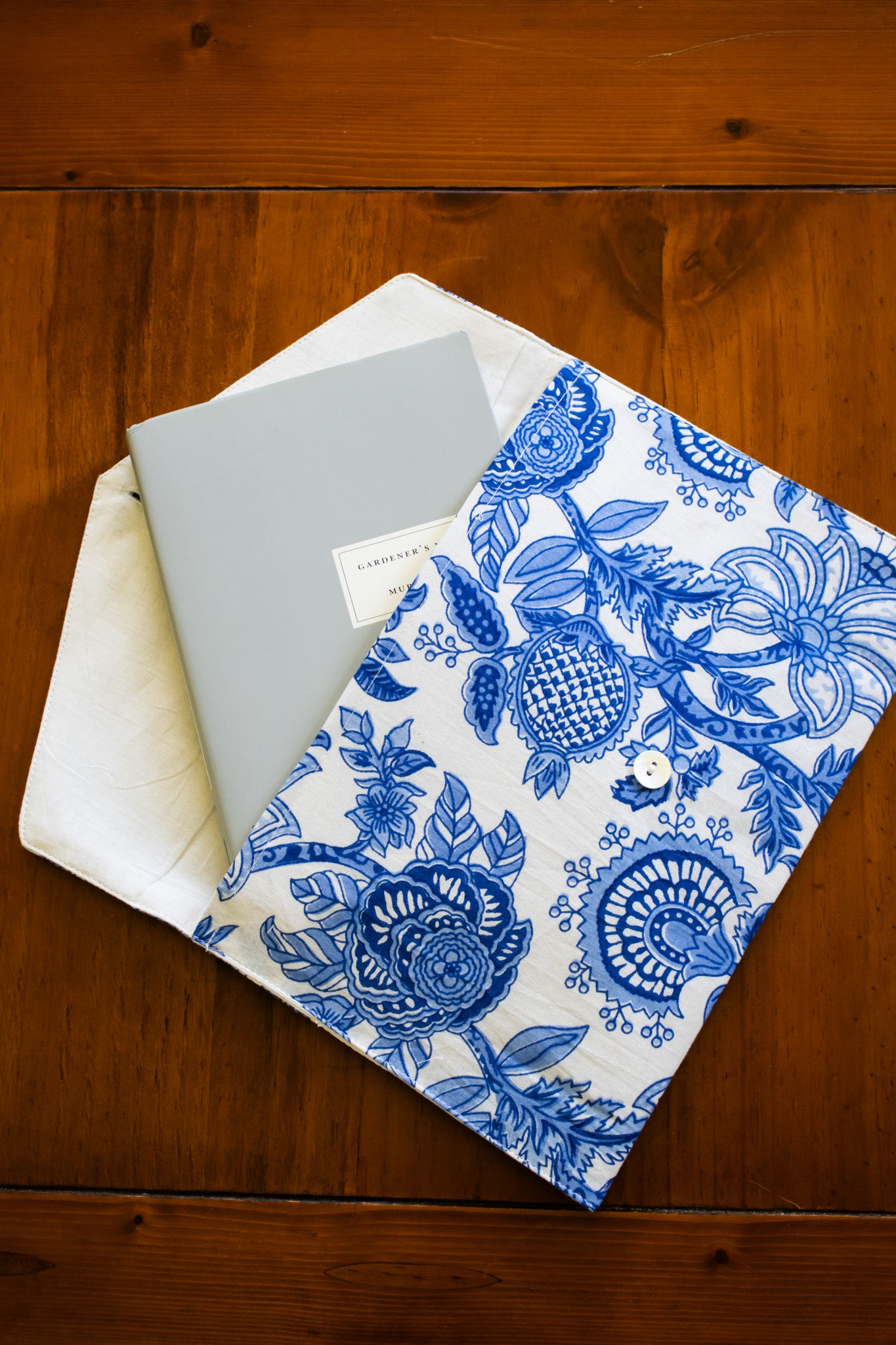 Book Envelope - Azure & White Floral