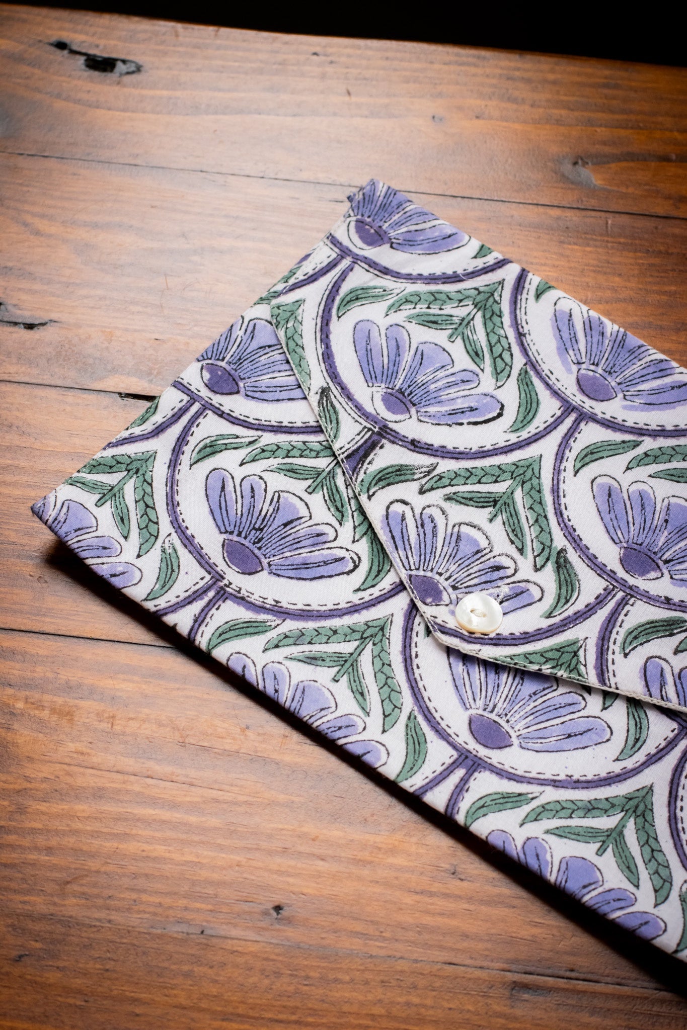 Book Envelope - Lavender Daisy
