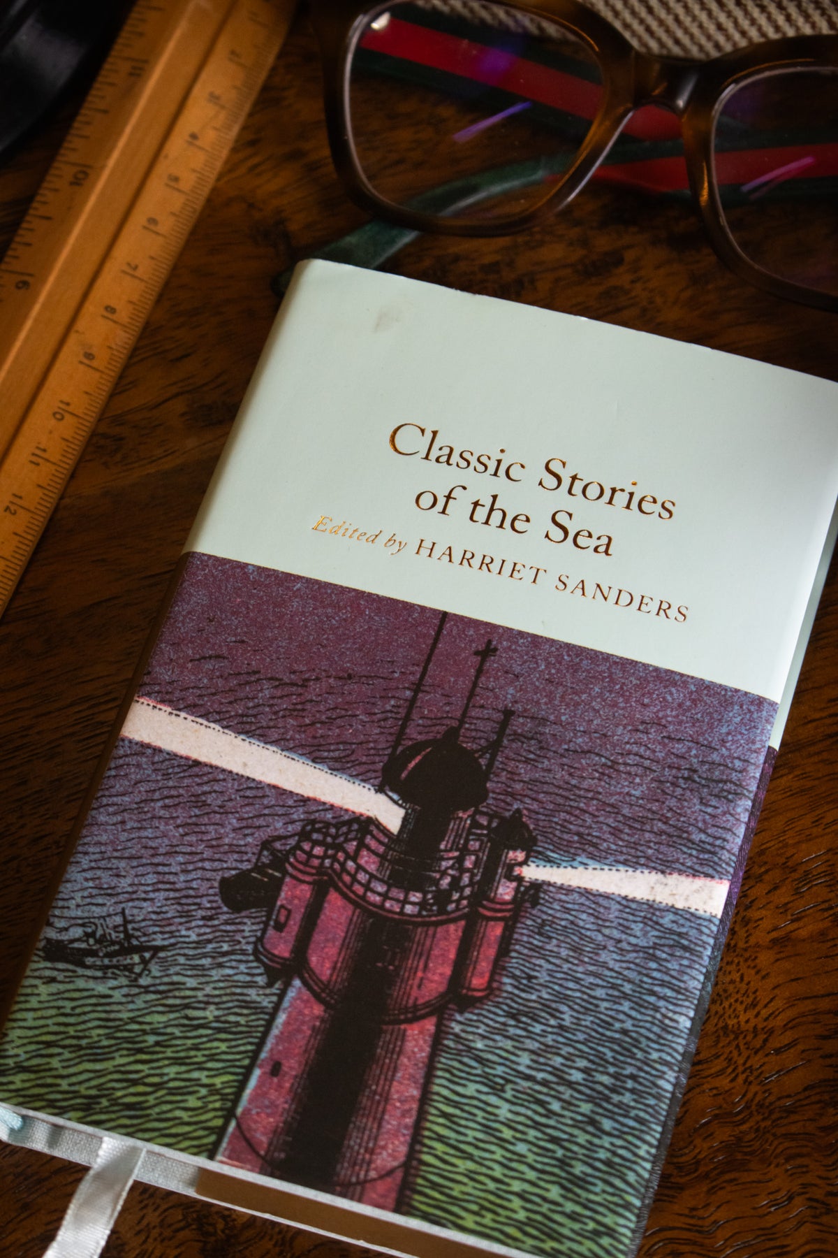 Classic Stories of the Sea (Collector's Library)