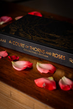 Court of Thorns and Roses Collector's, A