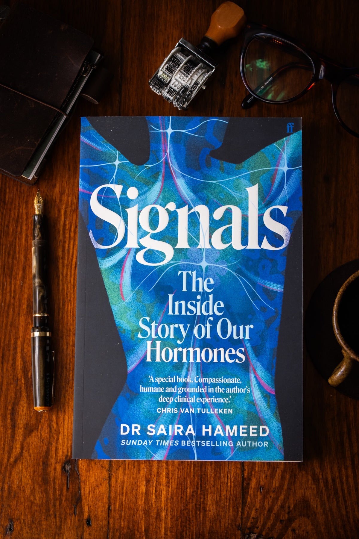 Signals: The Inside Story of Our Hormones