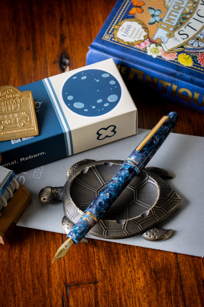 Estie Blue Moon - Gold Trim