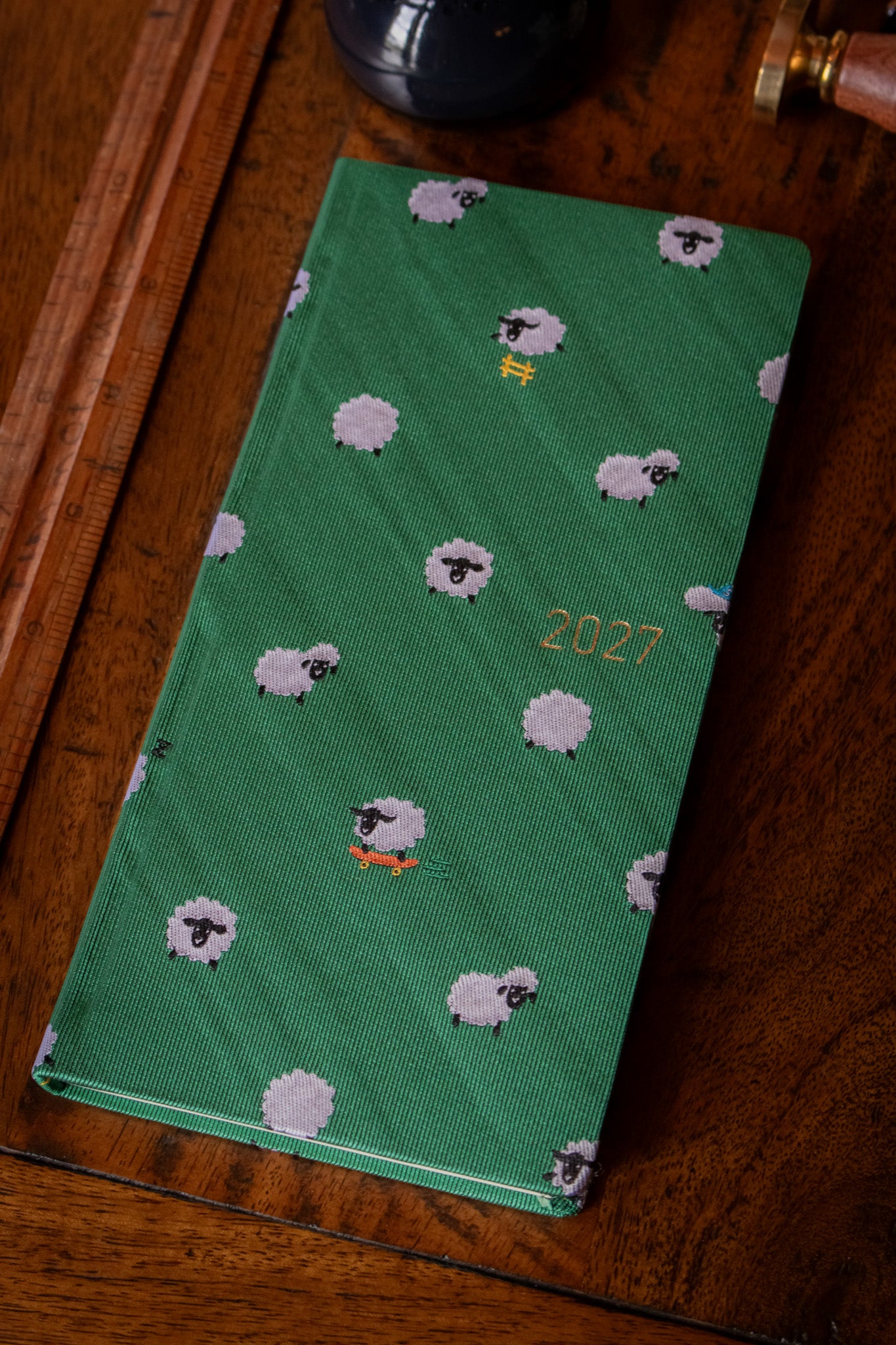 Hobonichi Weeks - Bow & Tie: Sheep Sheep Sheep (Mega)