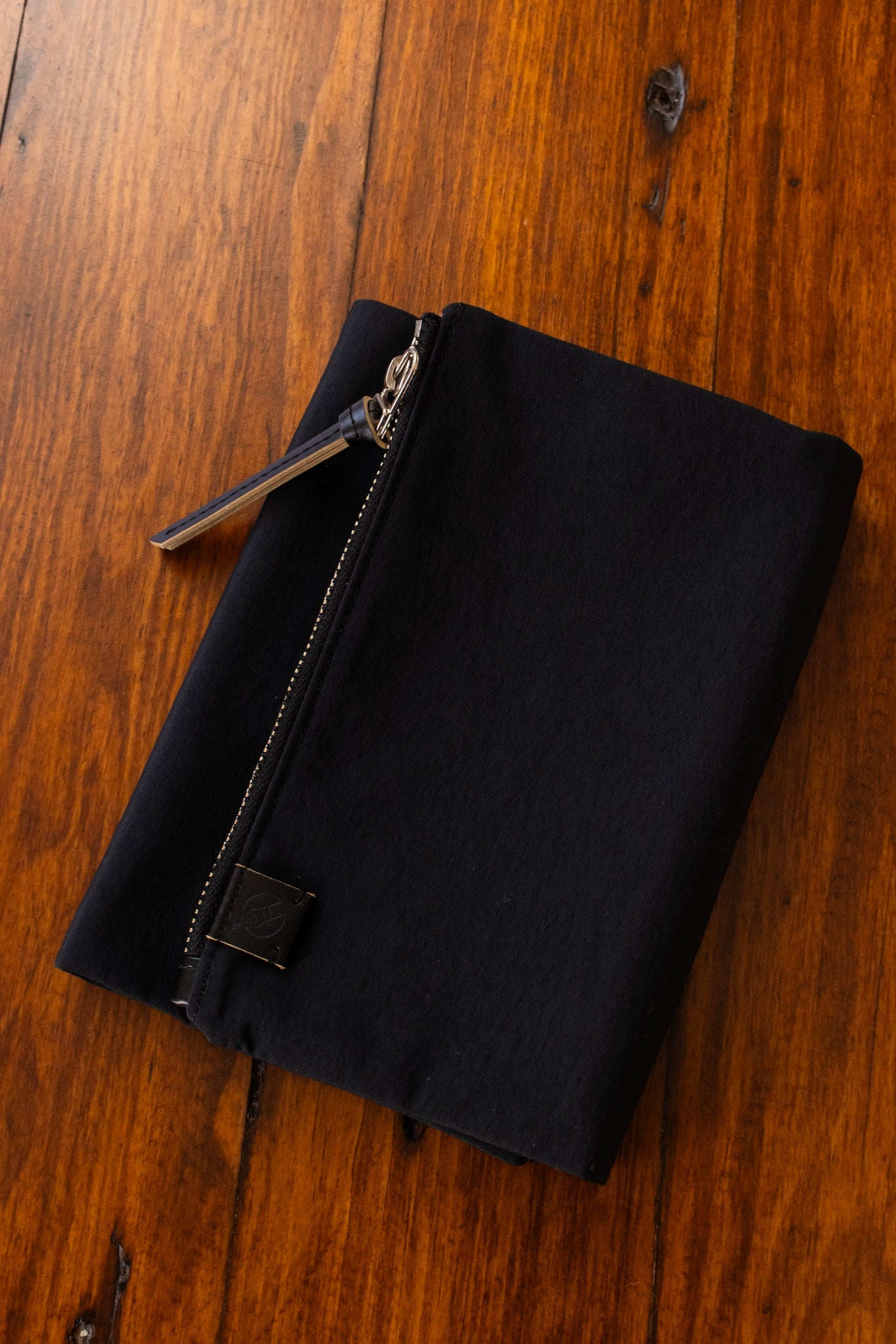 Original A6 Cover - Tragen: Black