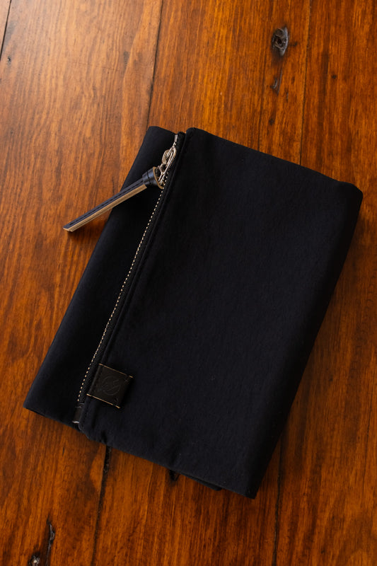 Original A6 Cover - Tragen: Black