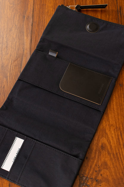 Original A6 Cover - Tragen: Black