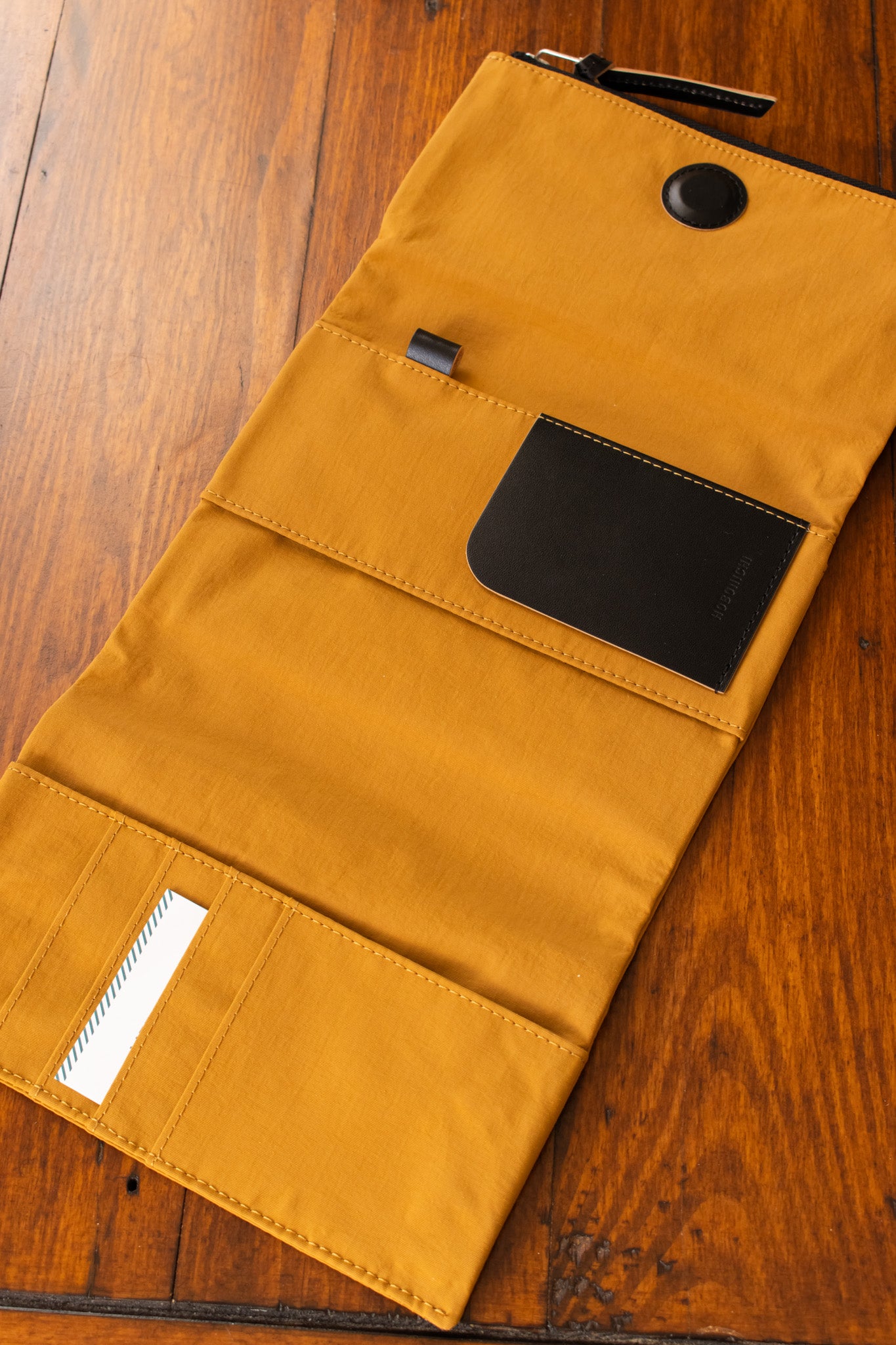 Original A6 Cover - Tragen: Mustard