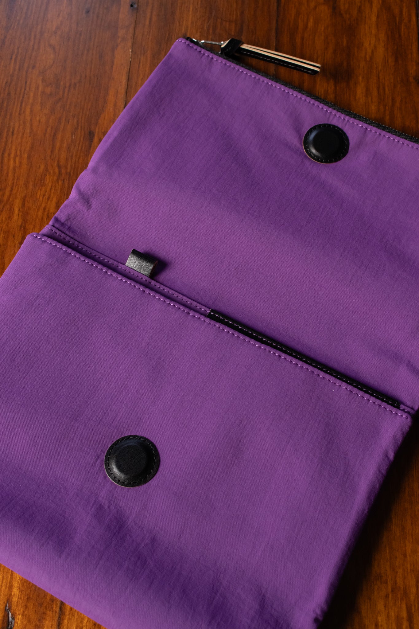 Cousin A5 Cover - Tragen: Purple