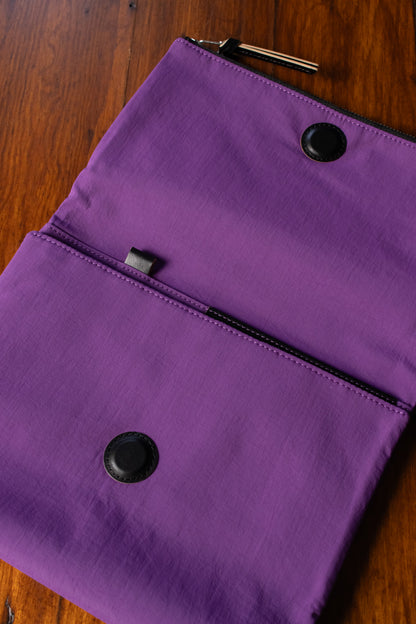 Cousin A5 Cover - Tragen: Purple