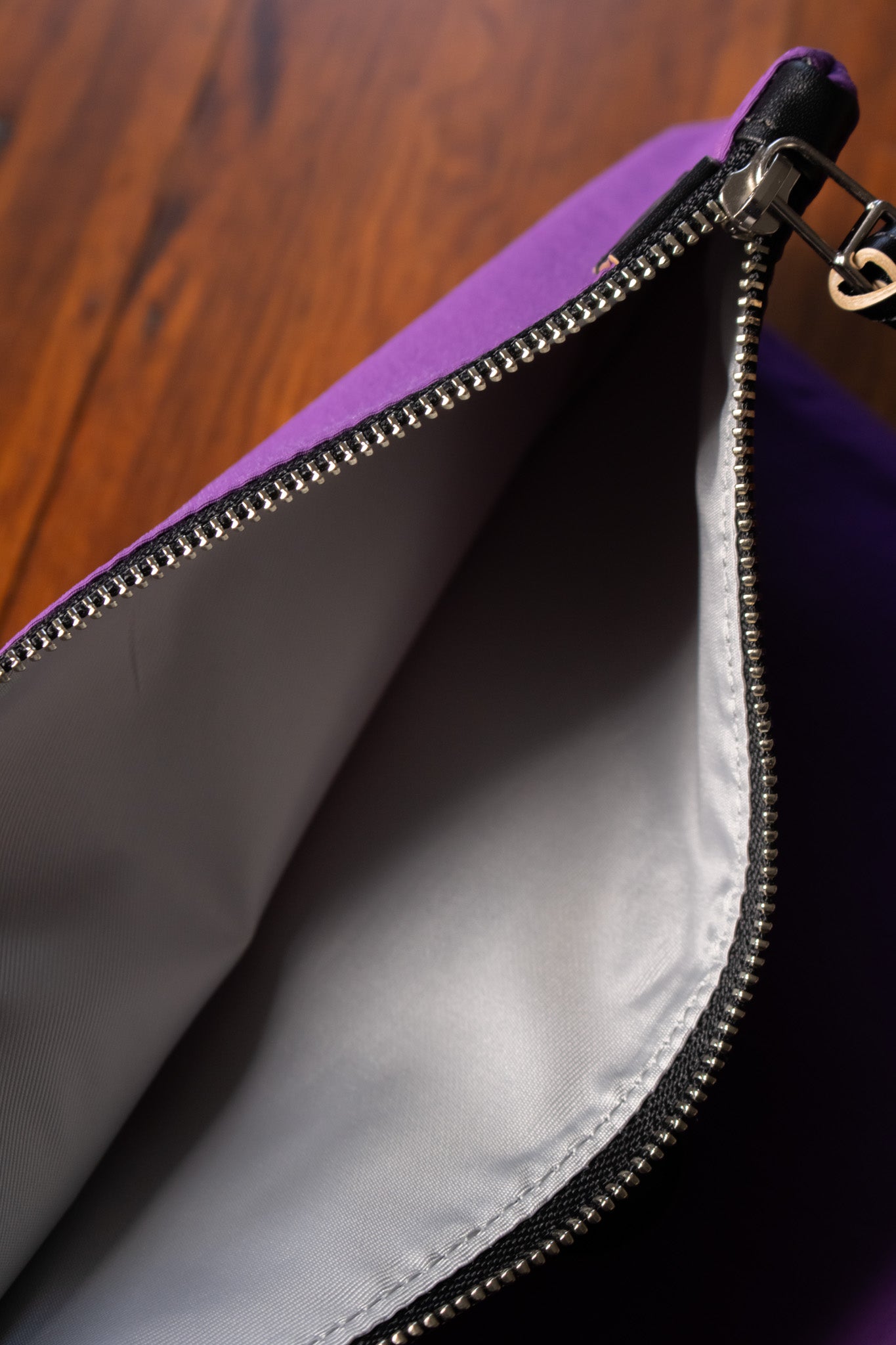 Cousin A5 Cover - Tragen: Purple