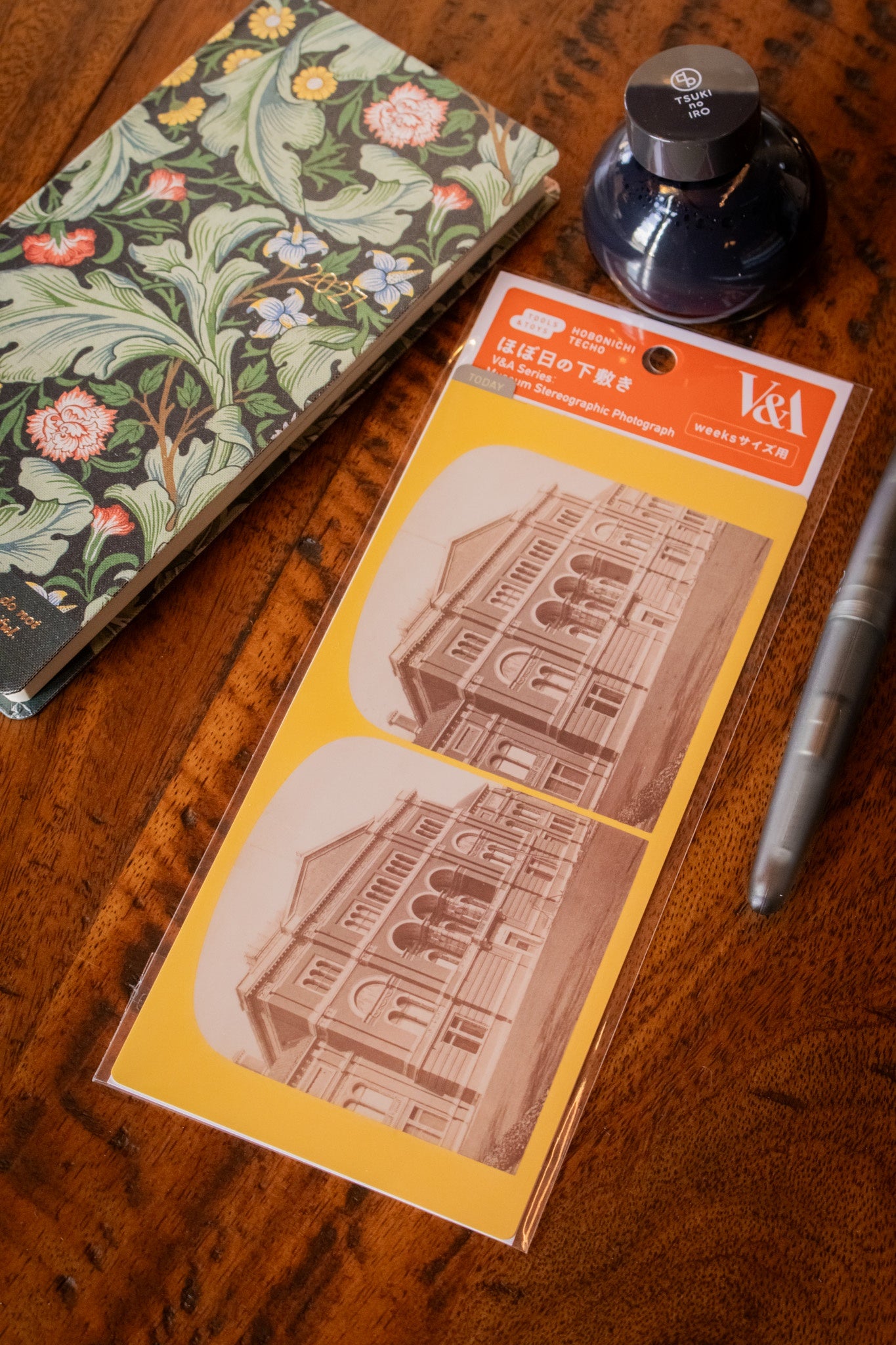 V&A Series Pencil Board Weeks (Museum)