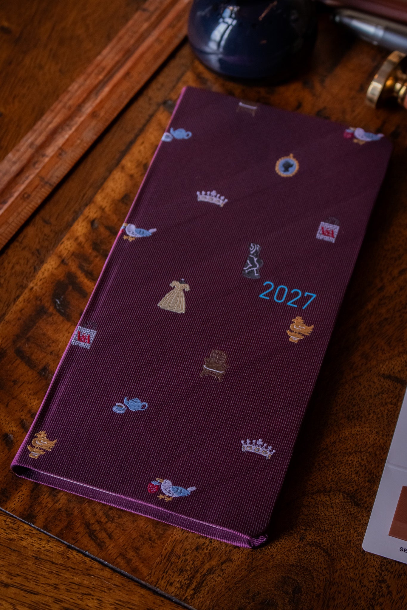 Hobonichi Weeks - V&A Series: Welcome to the V&A