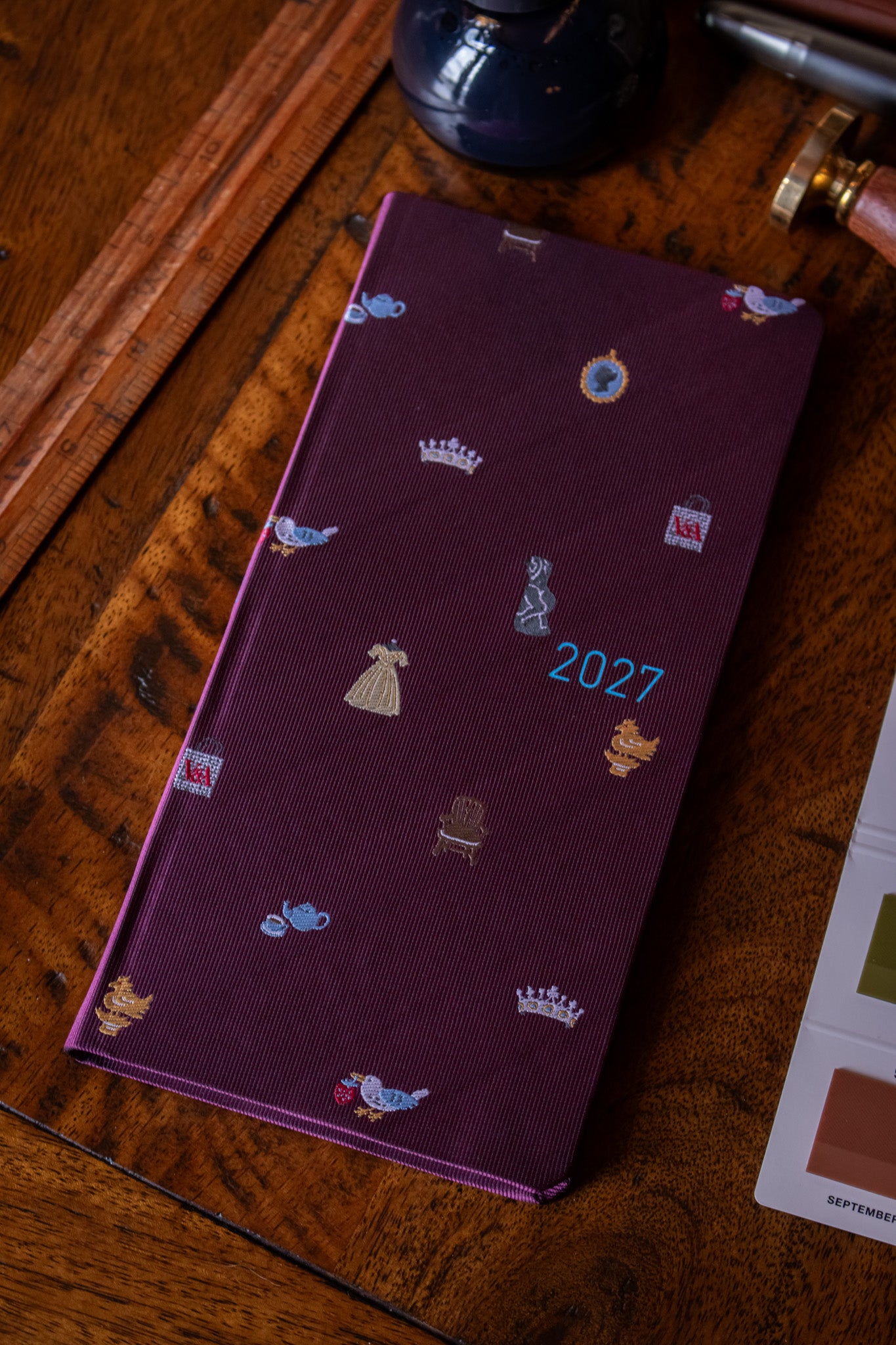 Hobonichi Weeks - V&A Series: Welcome to the V&A