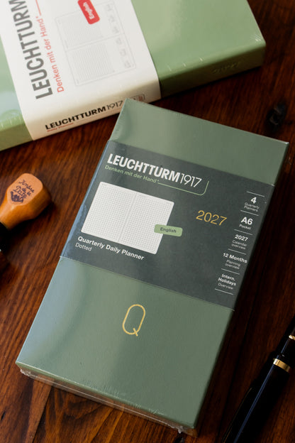 2027 Quarterly Daily Planner - Green