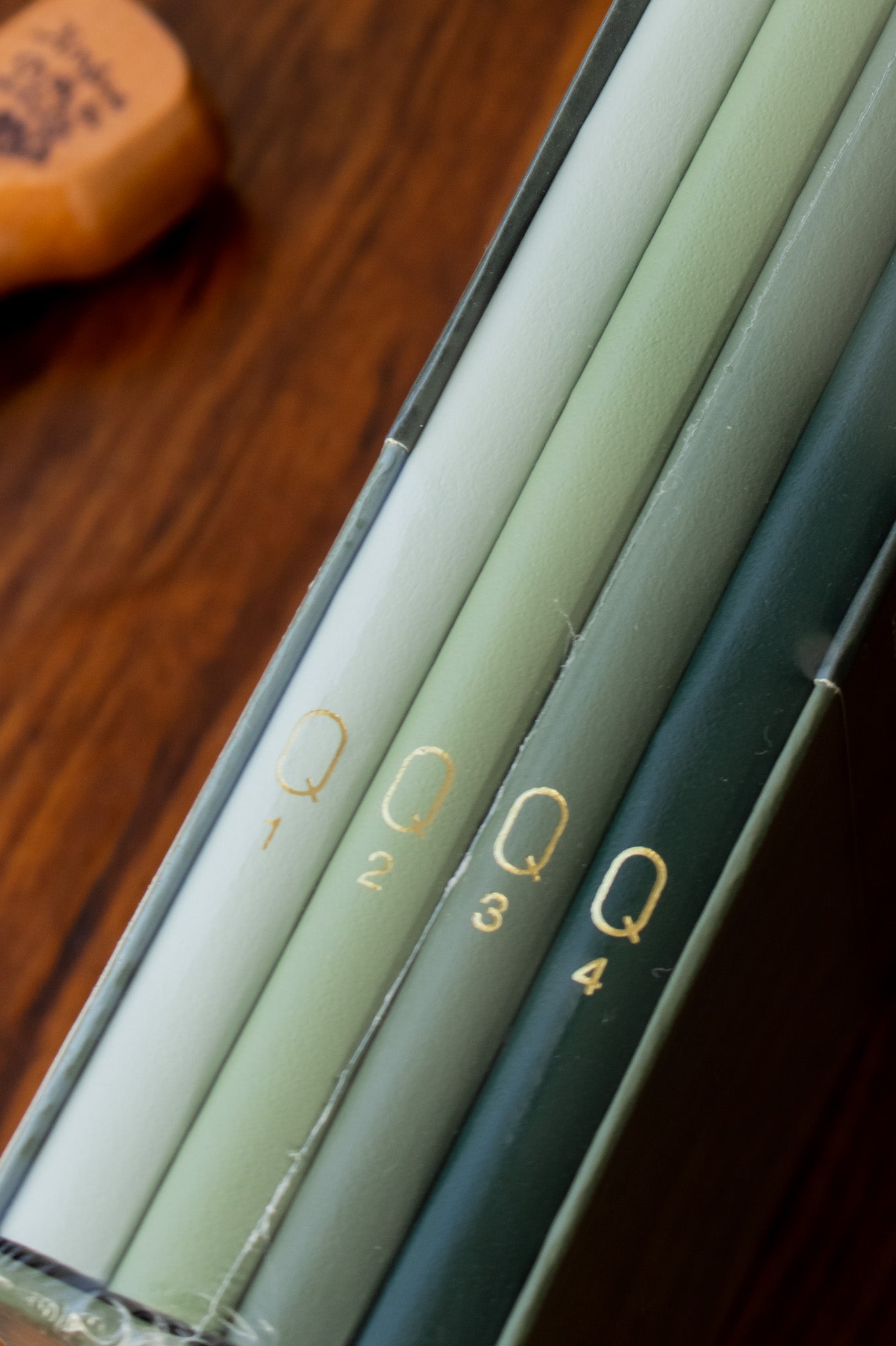 2027 Quarterly Daily Planner - Green