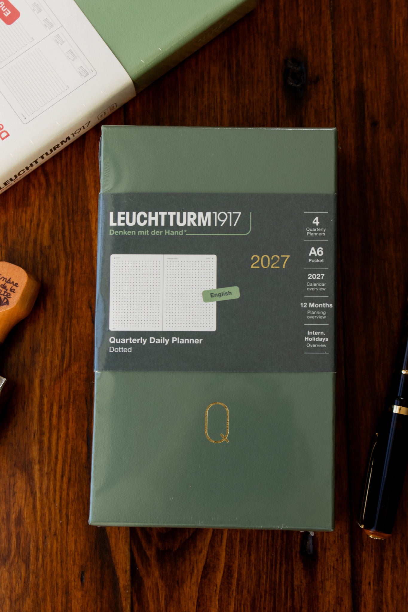 2027 Quarterly Daily Planner - Green