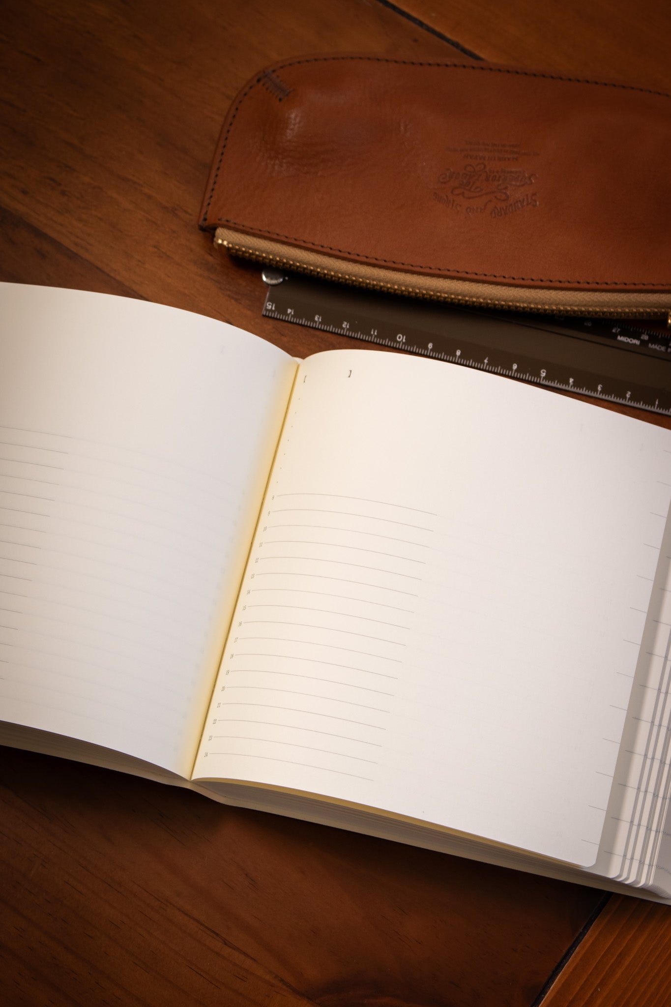MD: Diary A5 Square 2027 1Day 1Page
