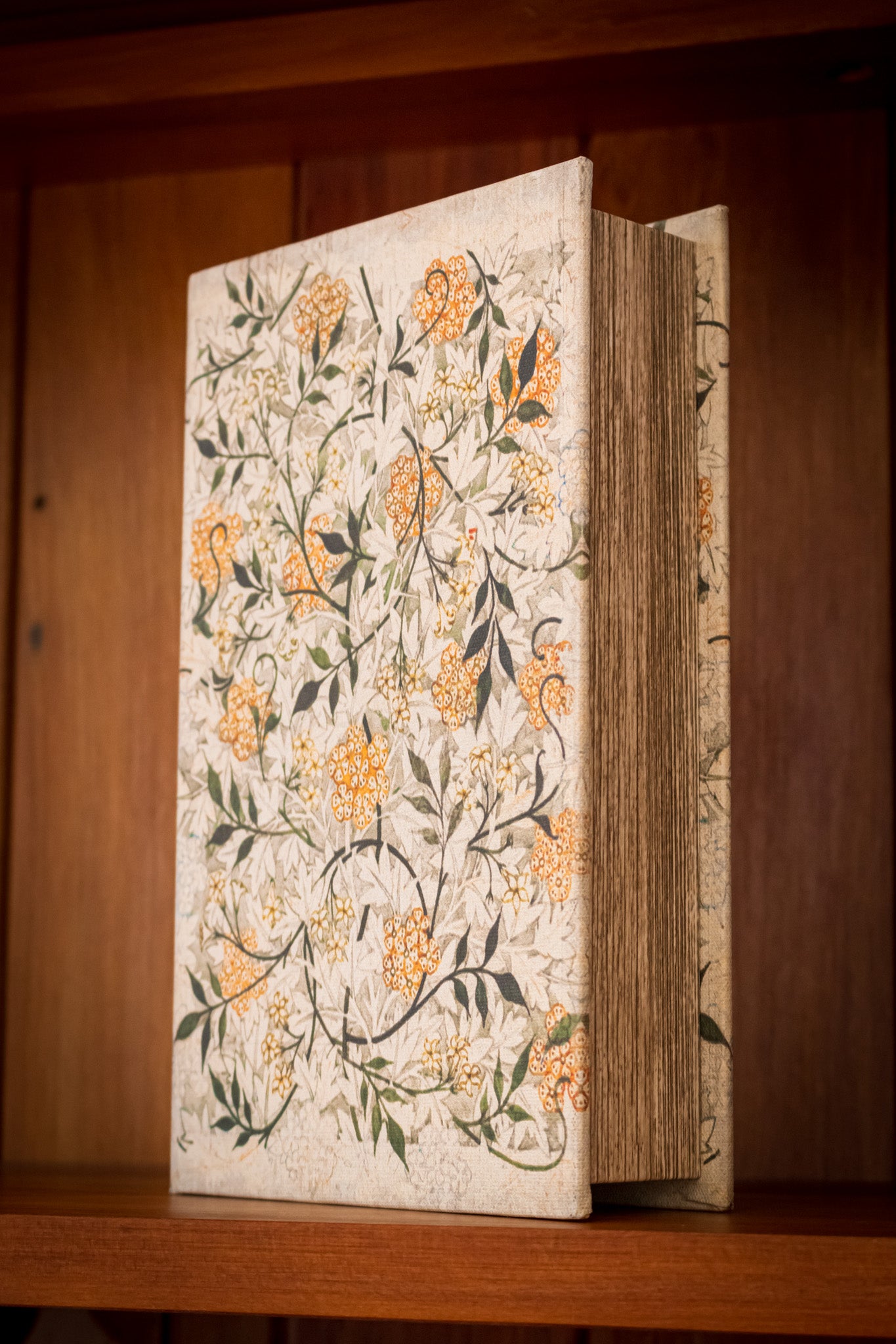 Magnetic Book Box - Small Green