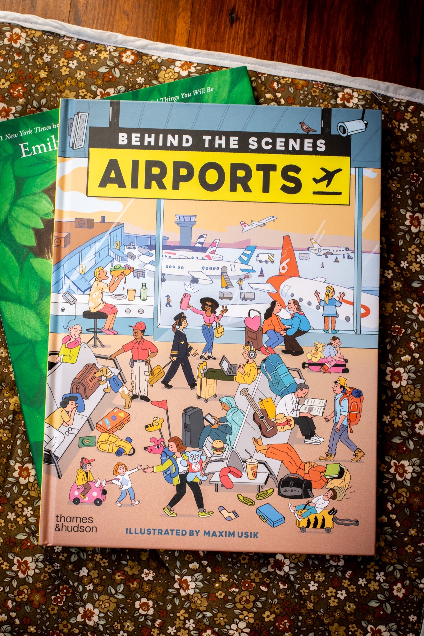 Airports: Behind the Scenes