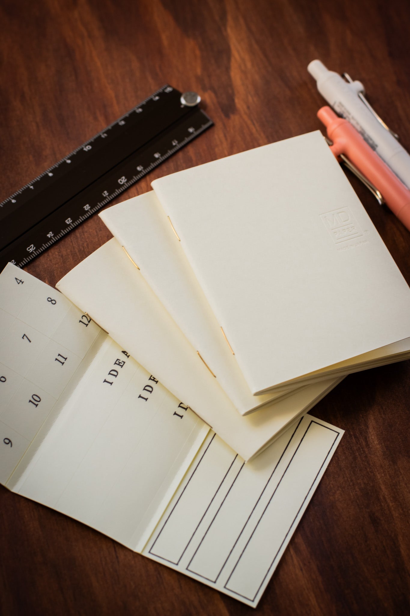 MD Notebook Light - Grid A7