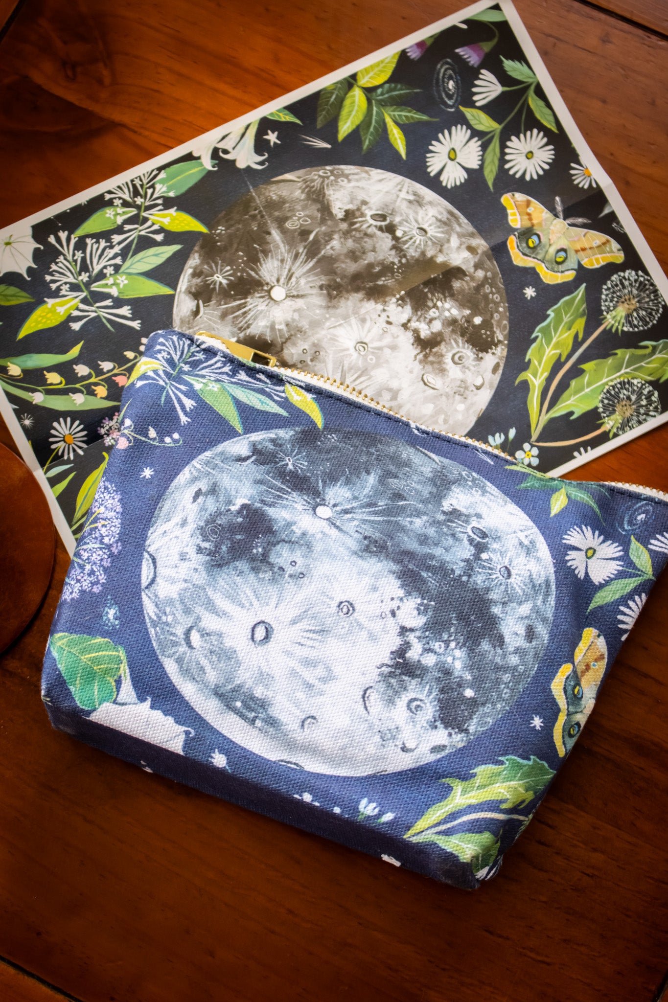 Moonflower 500 Piece Jigsaw & Canvas Pouch