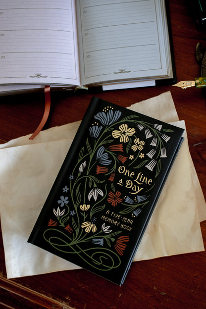 Nouveau One Line a Day: A Five-Year Memory Book