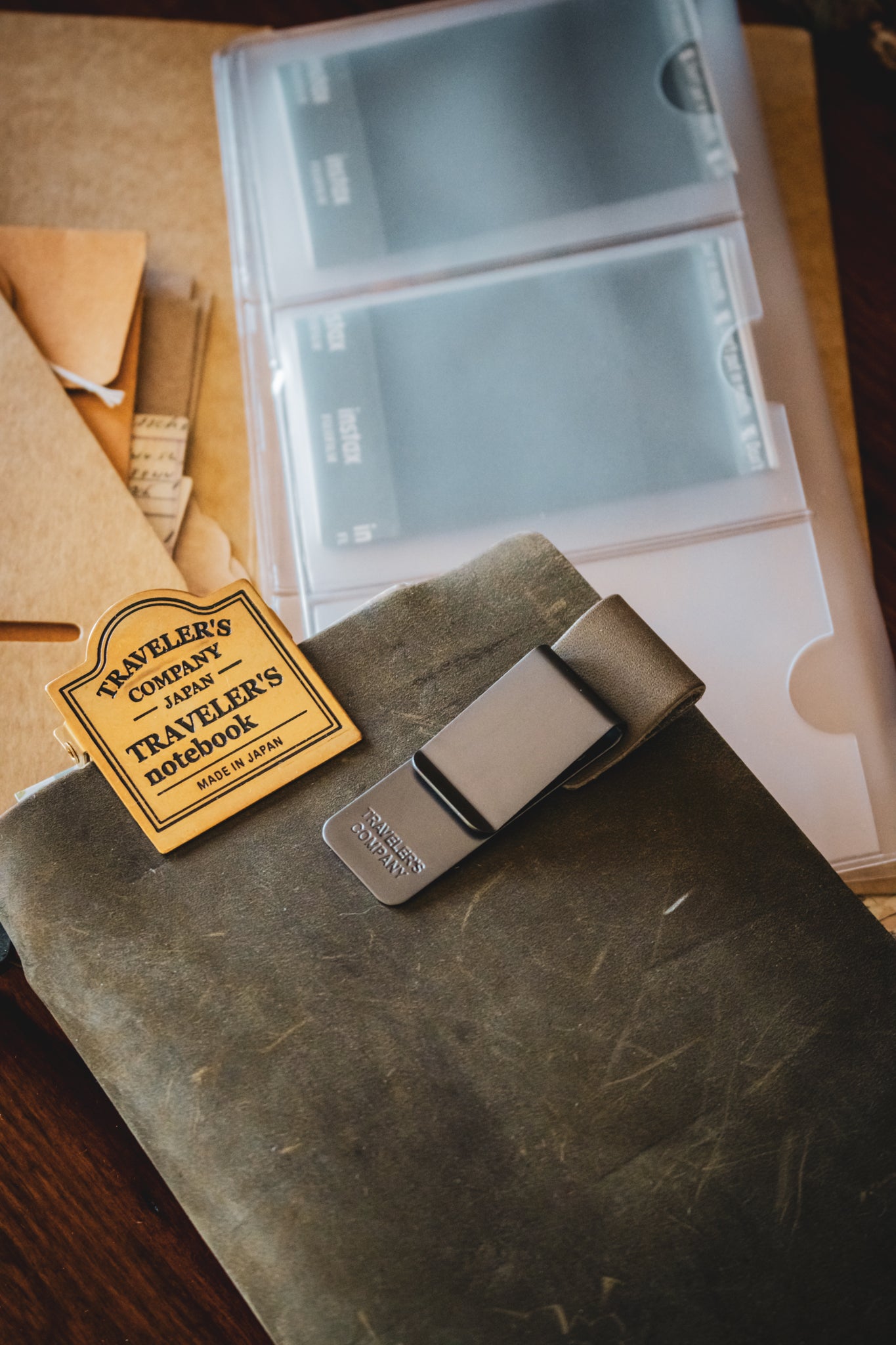 016 TRAVELER'S Leather Pen Holder - Olive