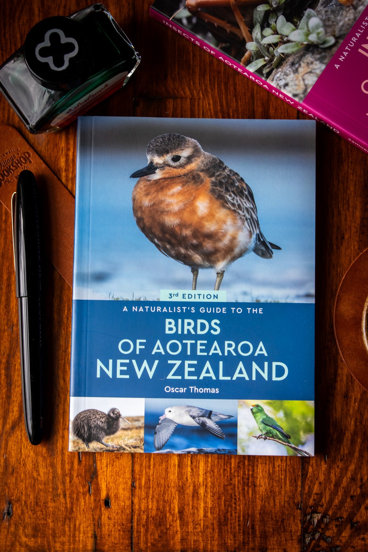 Naturalists Guide To The Birds Of Aotearoa New Zealand