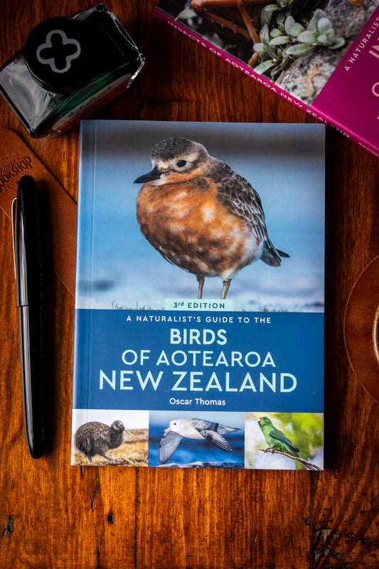 Naturalists Guide To The Birds Of Aotearoa New Zealand