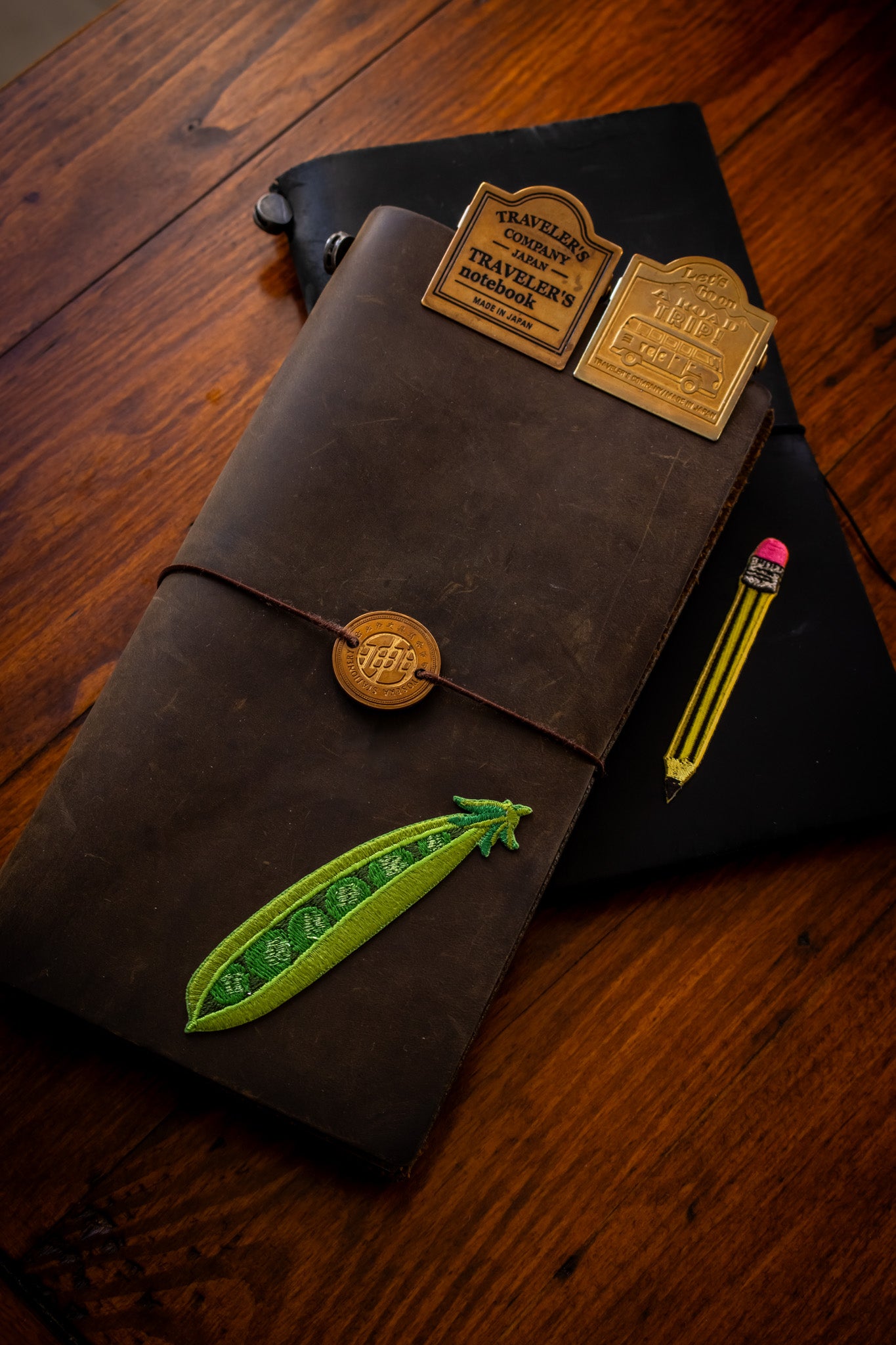 Iron-on Embroidered Patch - Pea Pod