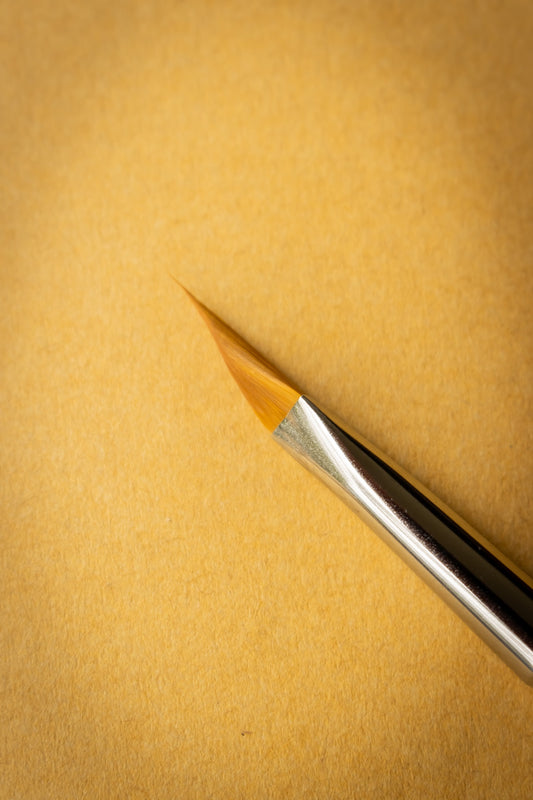 R18 Travel Brush, Triangular - SIZE 8