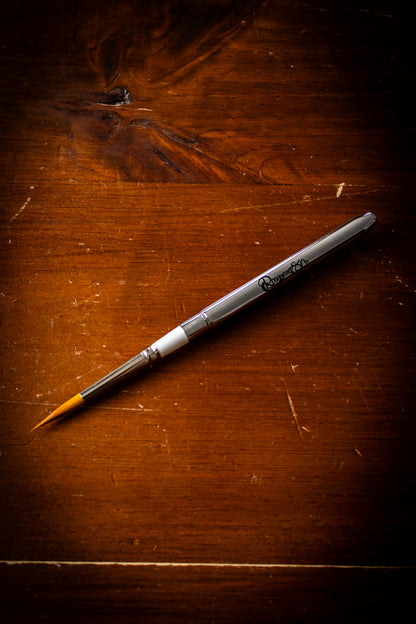 R10 Travel Brush, Pointed - SIZE 8