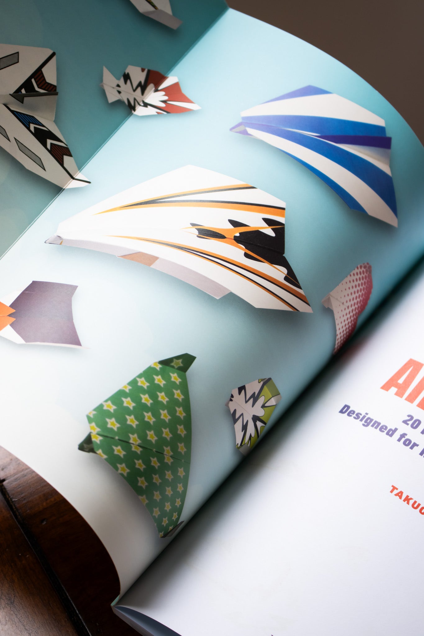 Ultra Long Flight Paper Airplanes