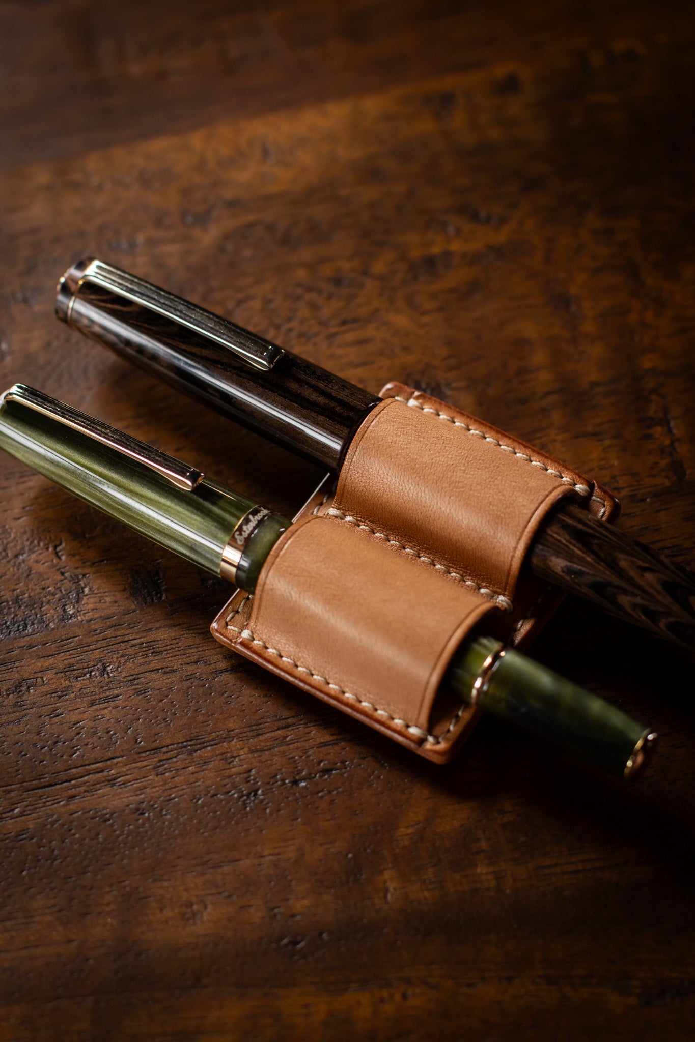 Leather Clip Pen Holder - Natural