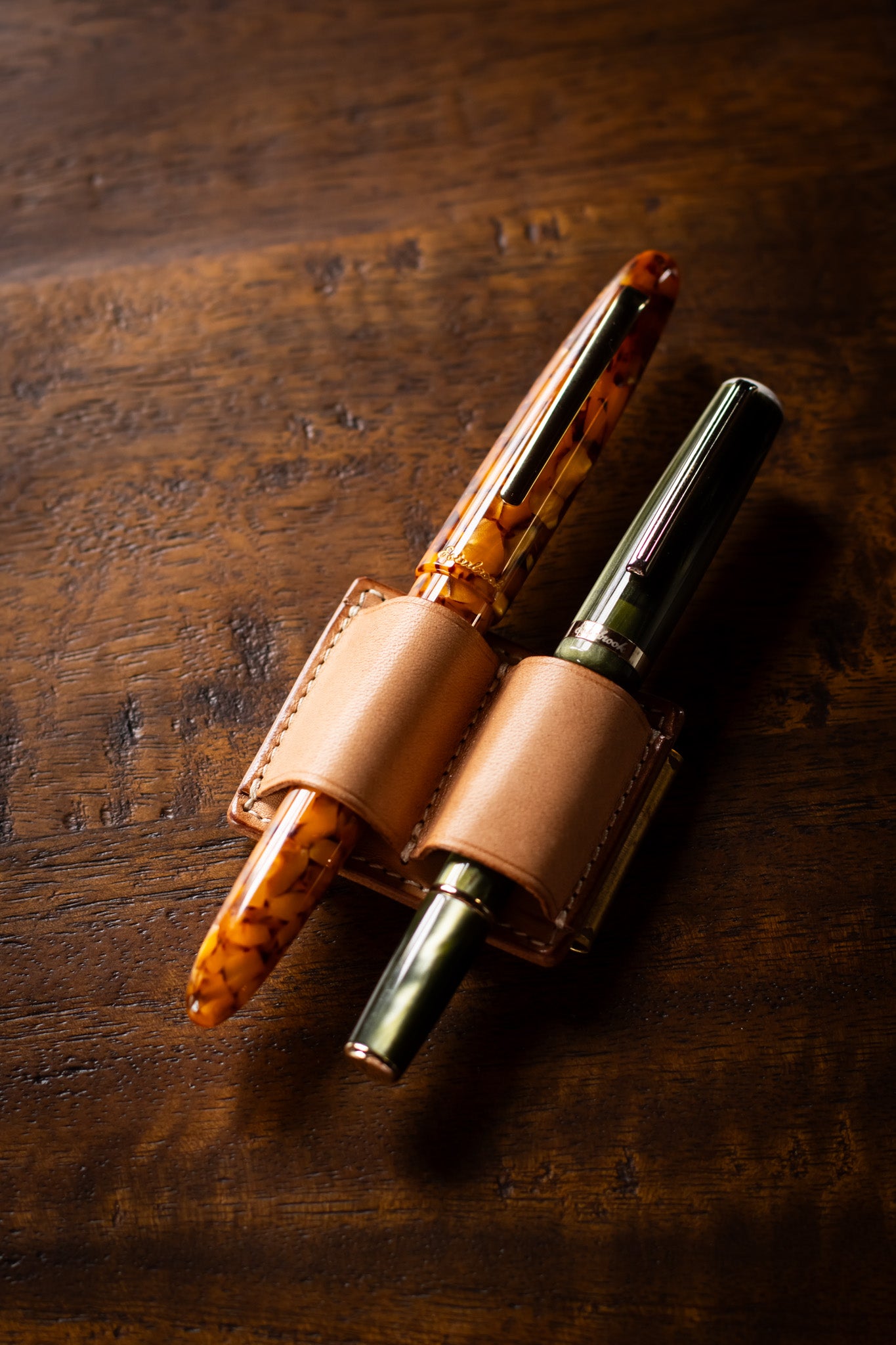 Leather Clip Pen Holder - Natural