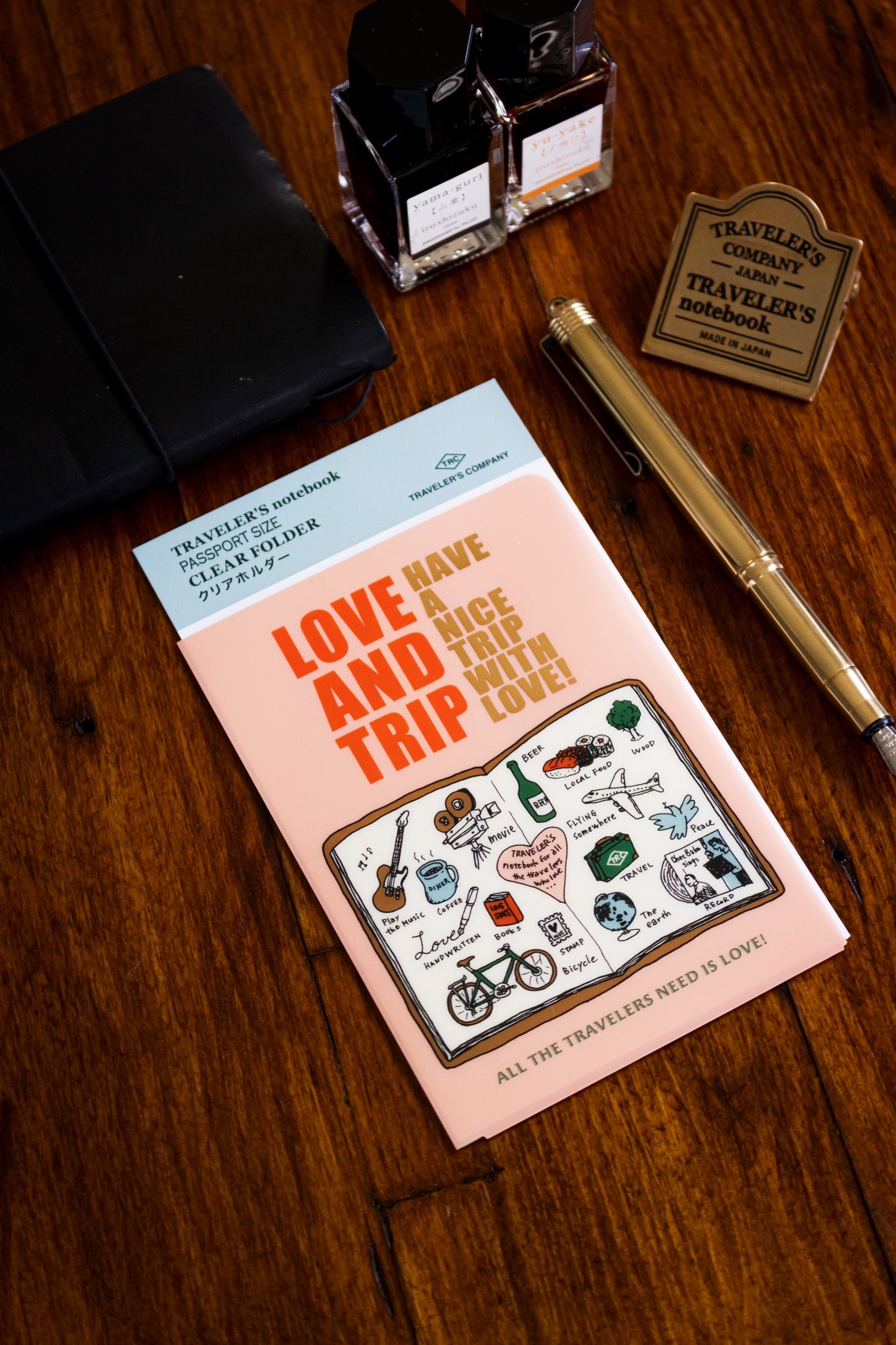 TRAVLER'S 2025 Clear Folder (Passport)