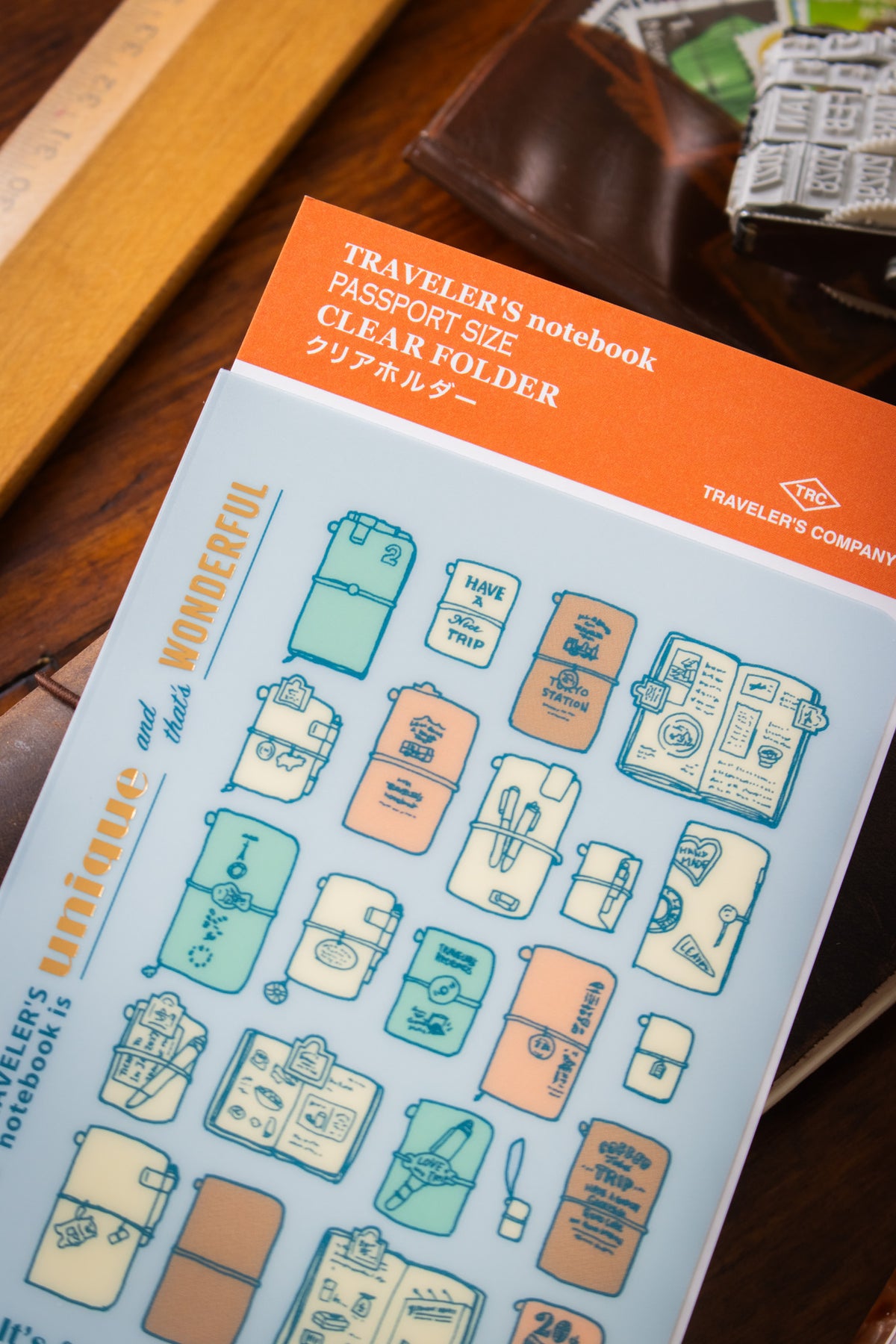 TRAVELER'S 2027 - Clear Folder (Passport)