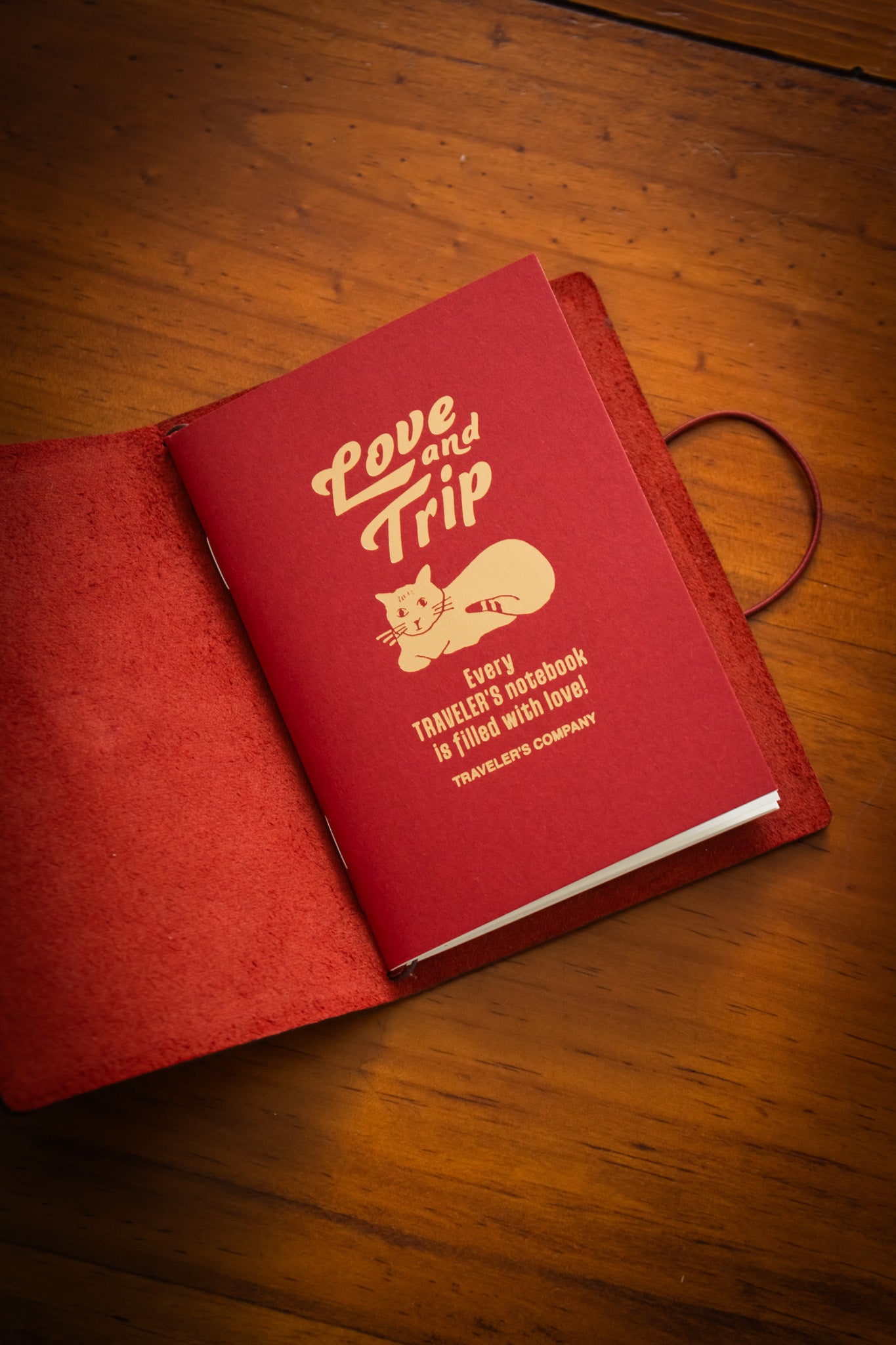 TRAVELER'S Notebook Leather Cover Passport - Red (Love & Trip)