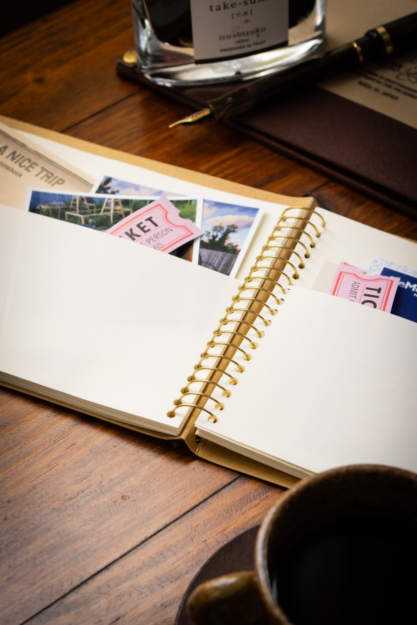 TRAVELER'S Spiral Ring Notebook - B6 Paper Pocket