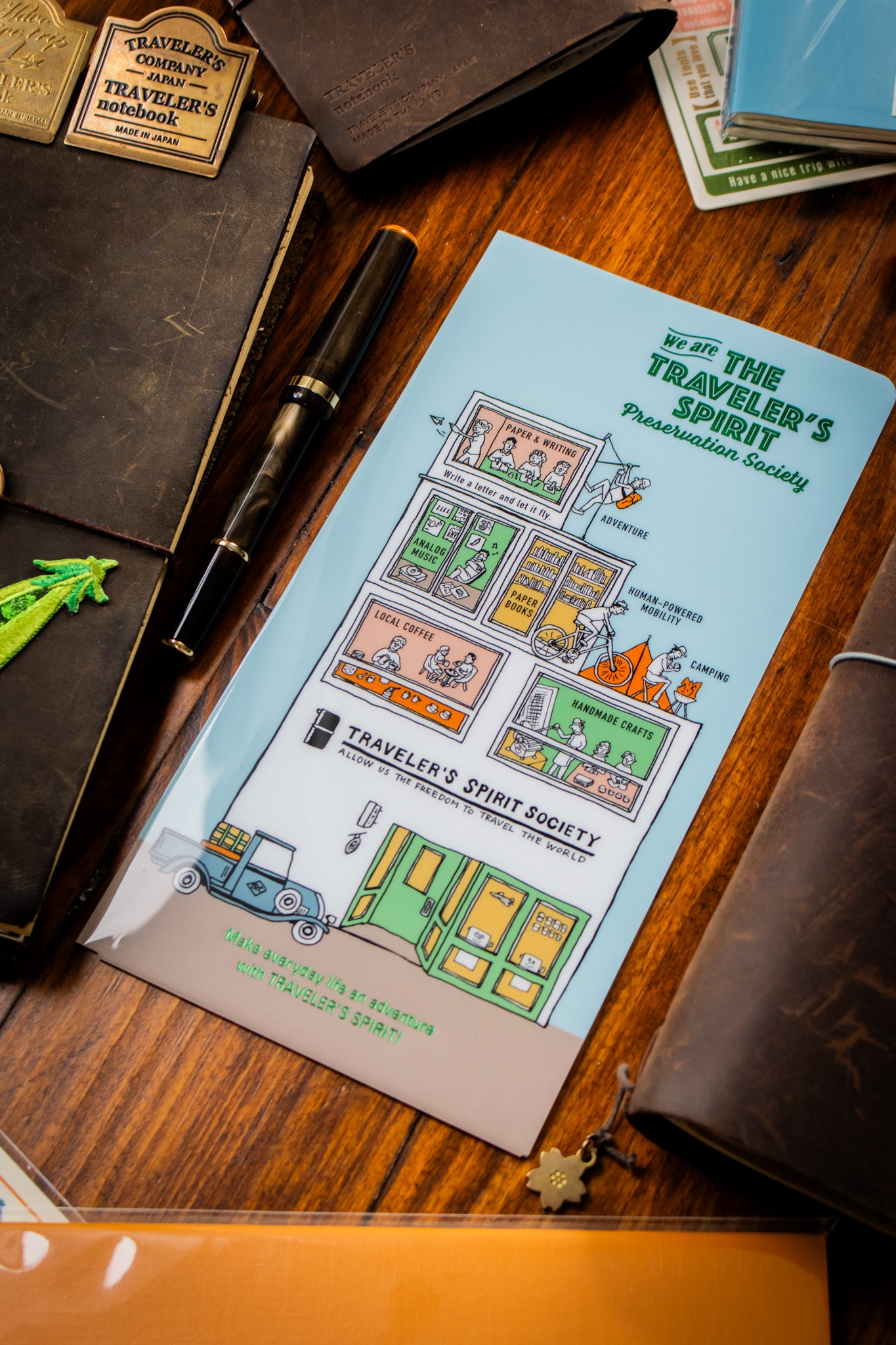 TRAVELER'S 2026 Clear Folder (Regular)